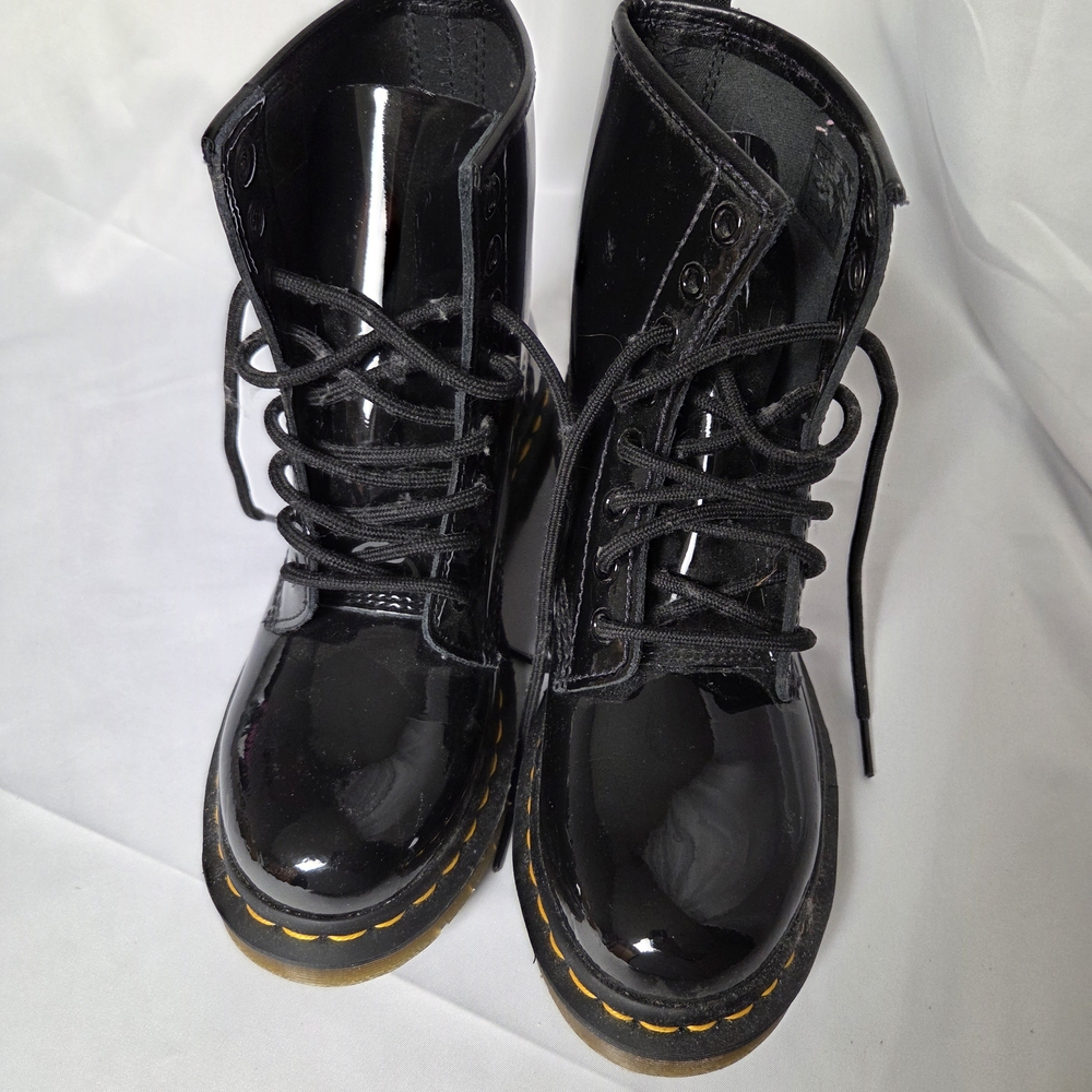 Dr. Martens Black Patent Leather Ankle Boots 11821 Size 6 - Picture 7 of 7